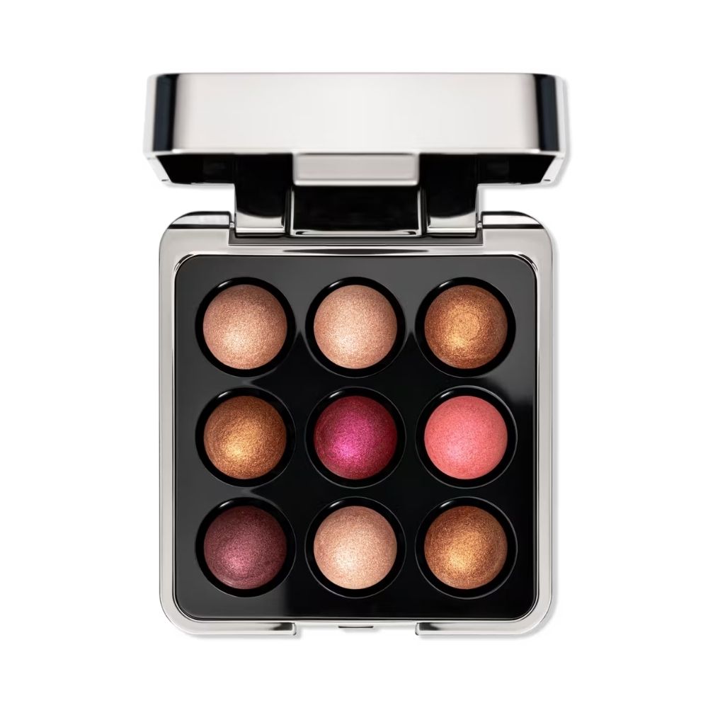 ABOUT-FACE Ballet Beam Pearls add luminous radiance with a soft-focus, buildable glow.