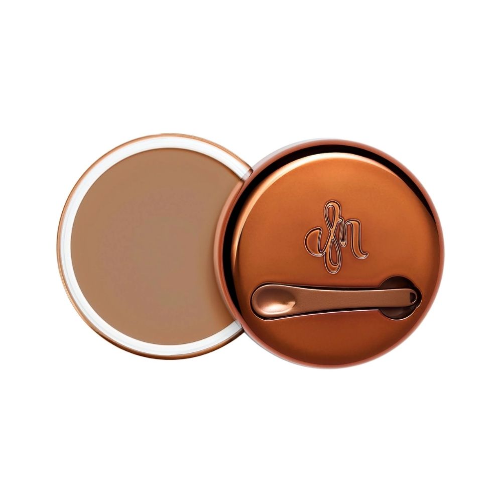 DANESSA MYRICKS BEAUTY Yummy Skin Balm helps blur pores, control shine, and create a smooth, soft-focus finish.